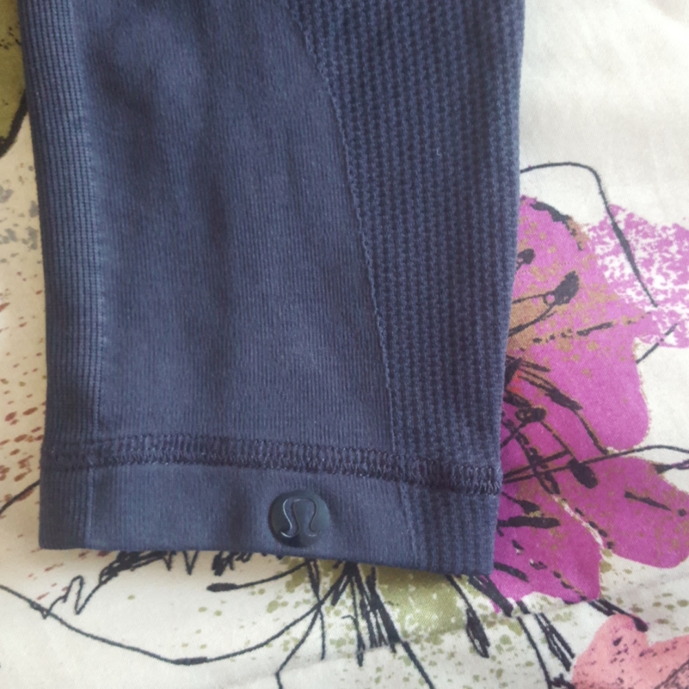 Lululemon Zoned In Crop - Picture 6 of 9